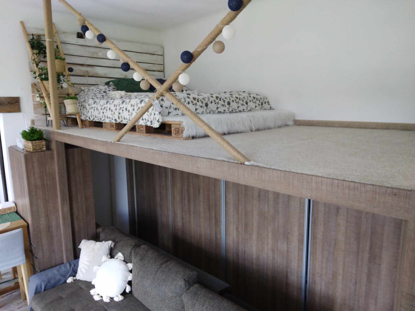 Asztalos S. str. studio