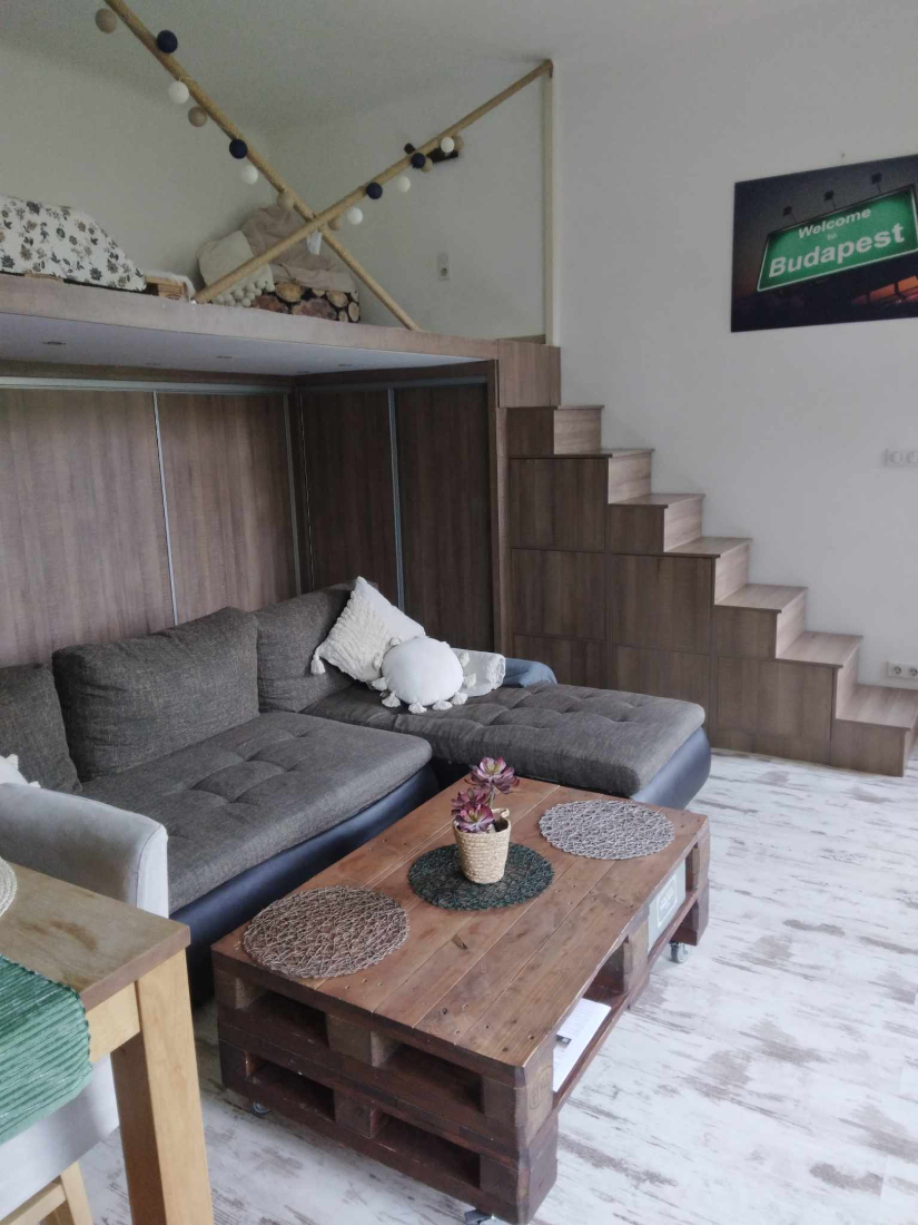 Asztalos S. str. studio