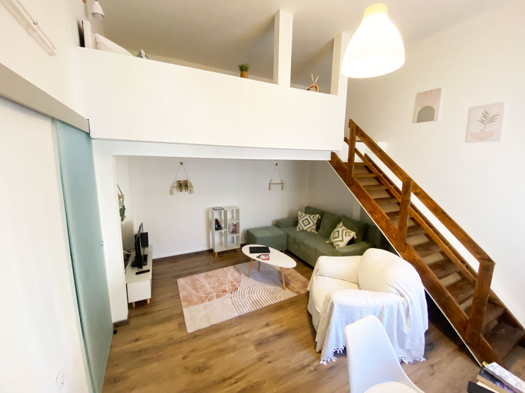 Nefelejcs str. studio