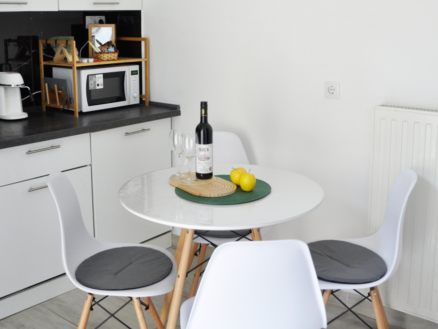 Nefelejcs str. studio