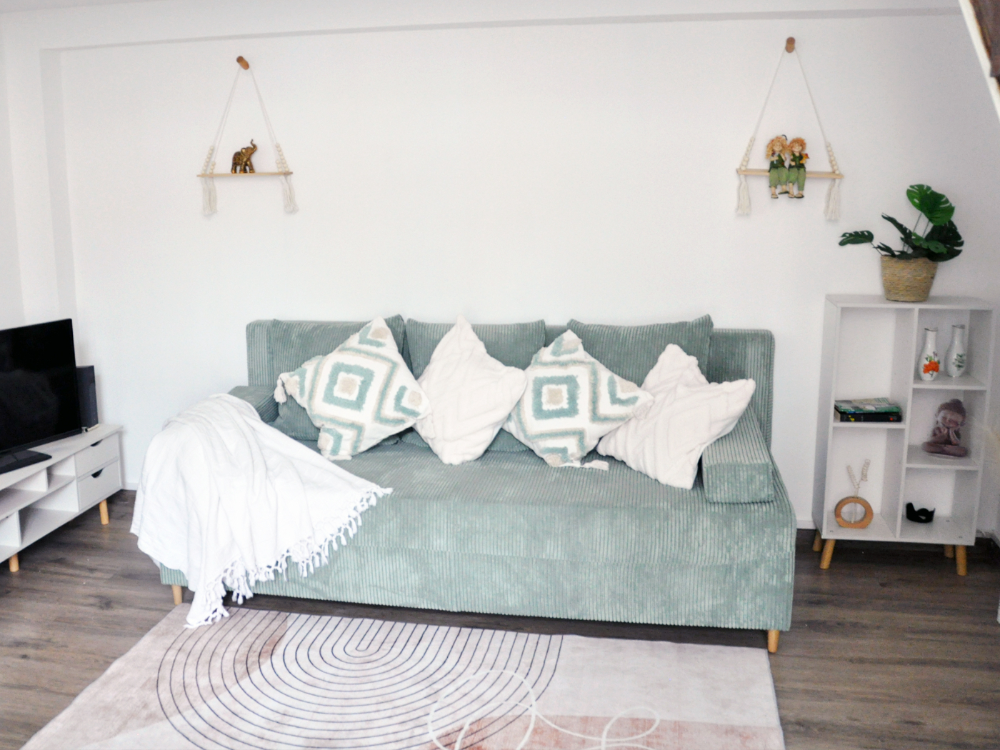 Nefelejcs str. studio