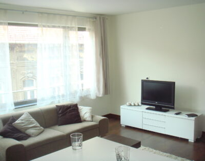 Ó str. 1-bedroom pool/gym/parking